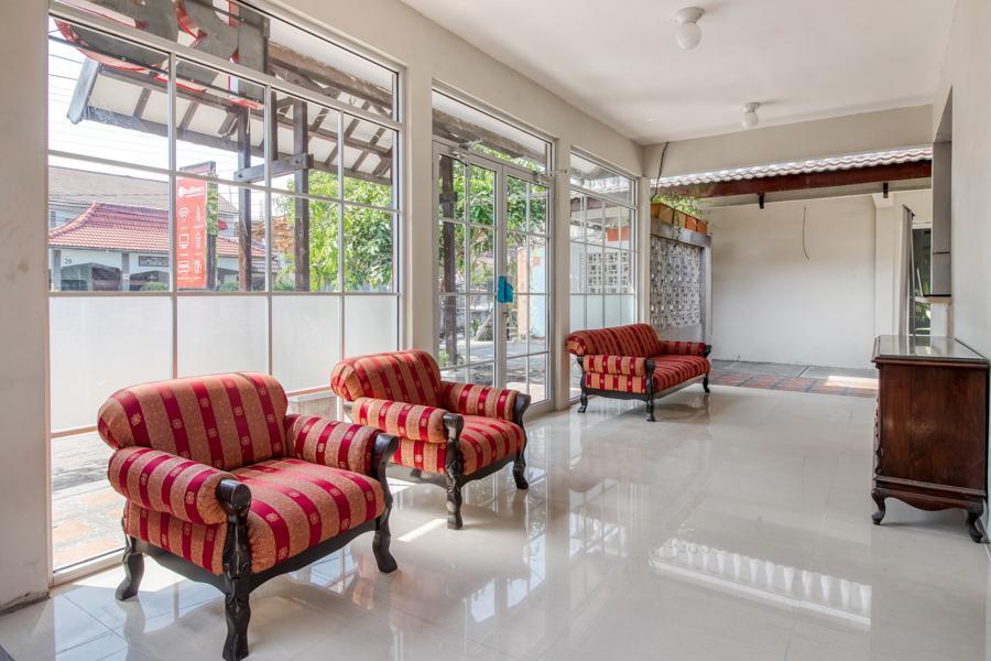 Reddoorz Near Malioboro Tugu Station Jogja Hotel Джокякарта Екстериор снимка