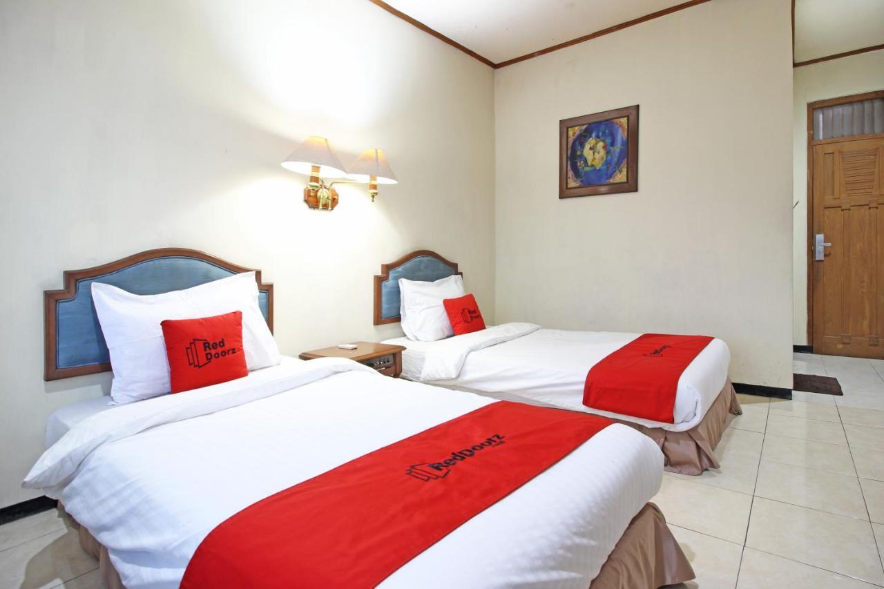 Reddoorz Near Malioboro Tugu Station Jogja Hotel Джокякарта Екстериор снимка