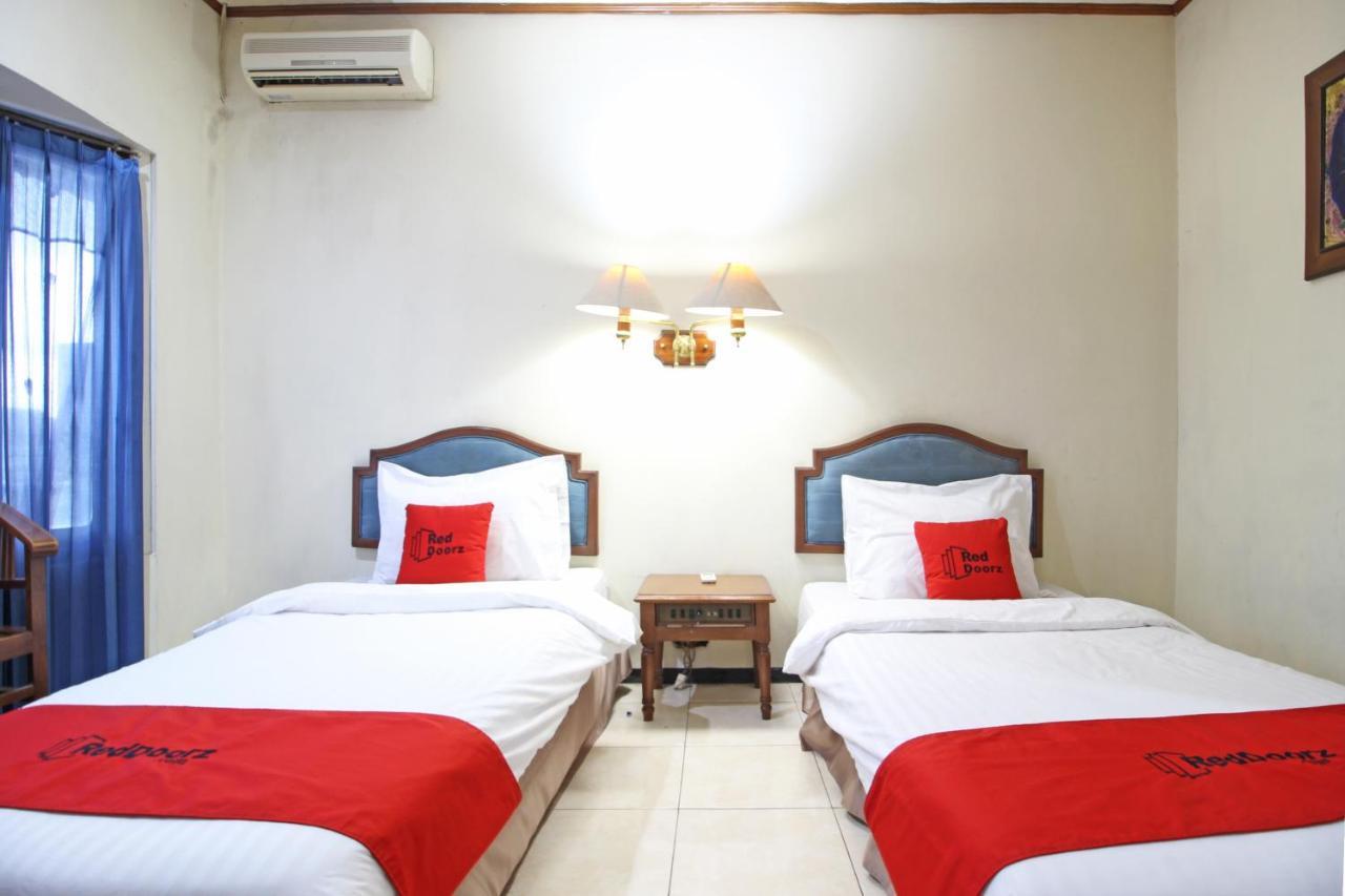 Reddoorz Near Malioboro Tugu Station Jogja Hotel Джокякарта Екстериор снимка