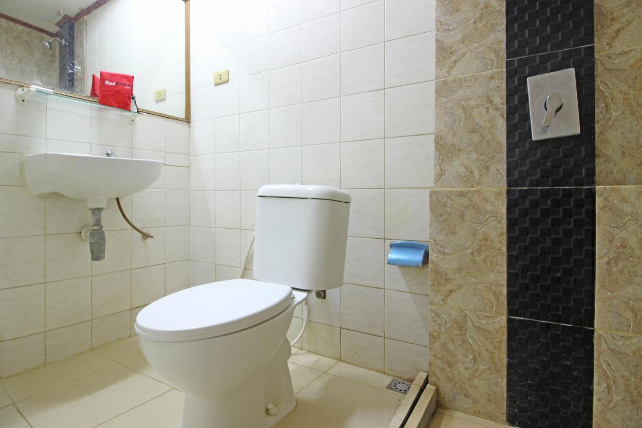 Reddoorz Near Malioboro Tugu Station Jogja Hotel Джокякарта Екстериор снимка