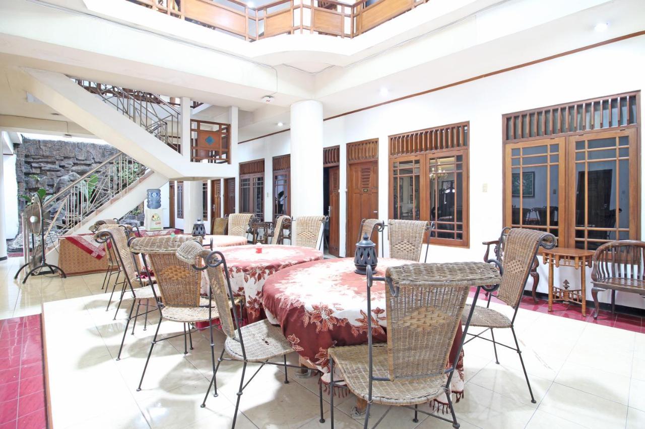 Reddoorz Near Malioboro Tugu Station Jogja Hotel Джокякарта Екстериор снимка