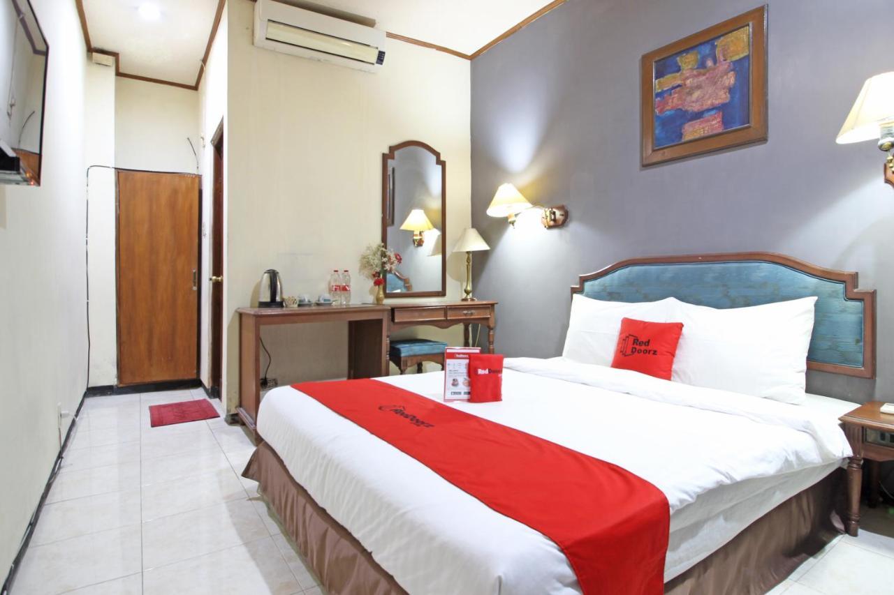 Reddoorz Near Malioboro Tugu Station Jogja Hotel Джокякарта Екстериор снимка