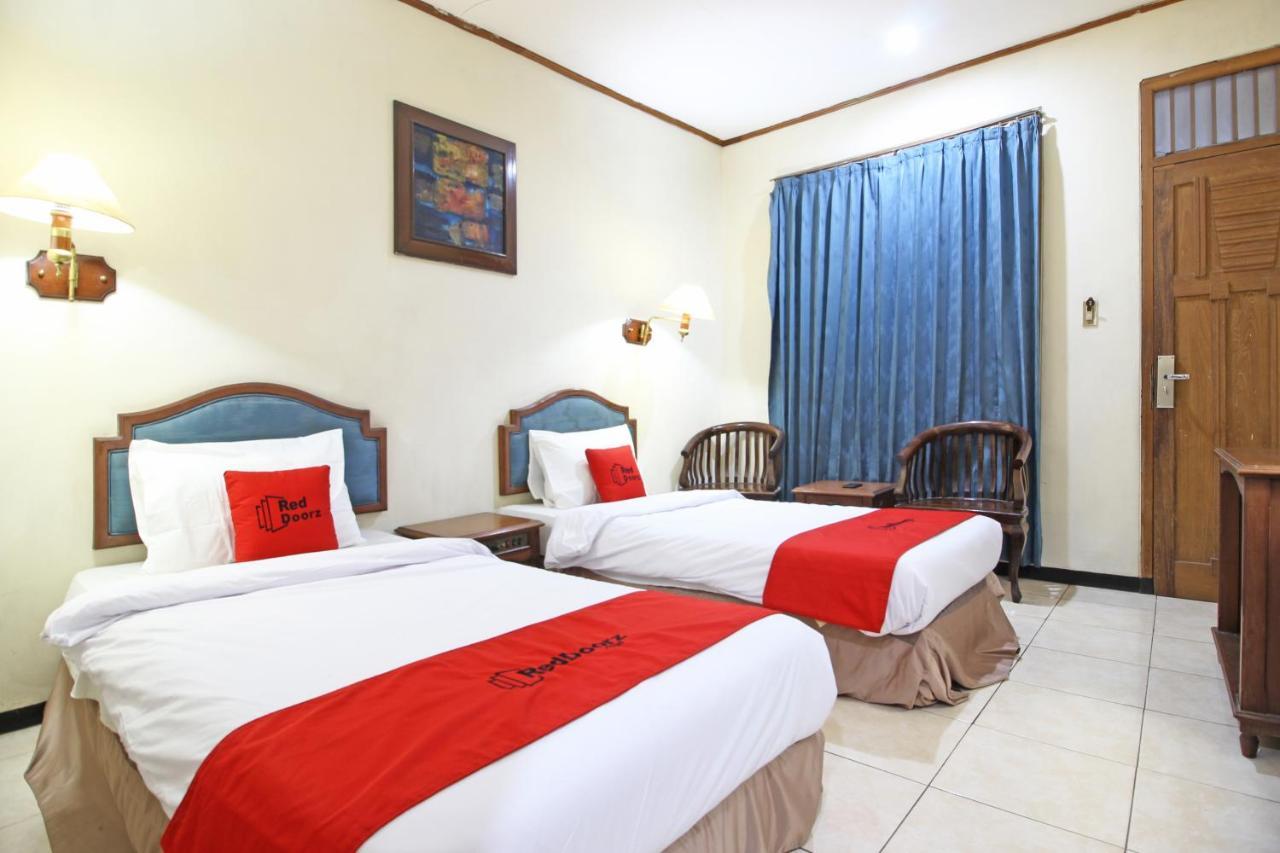 Reddoorz Near Malioboro Tugu Station Jogja Hotel Джокякарта Екстериор снимка