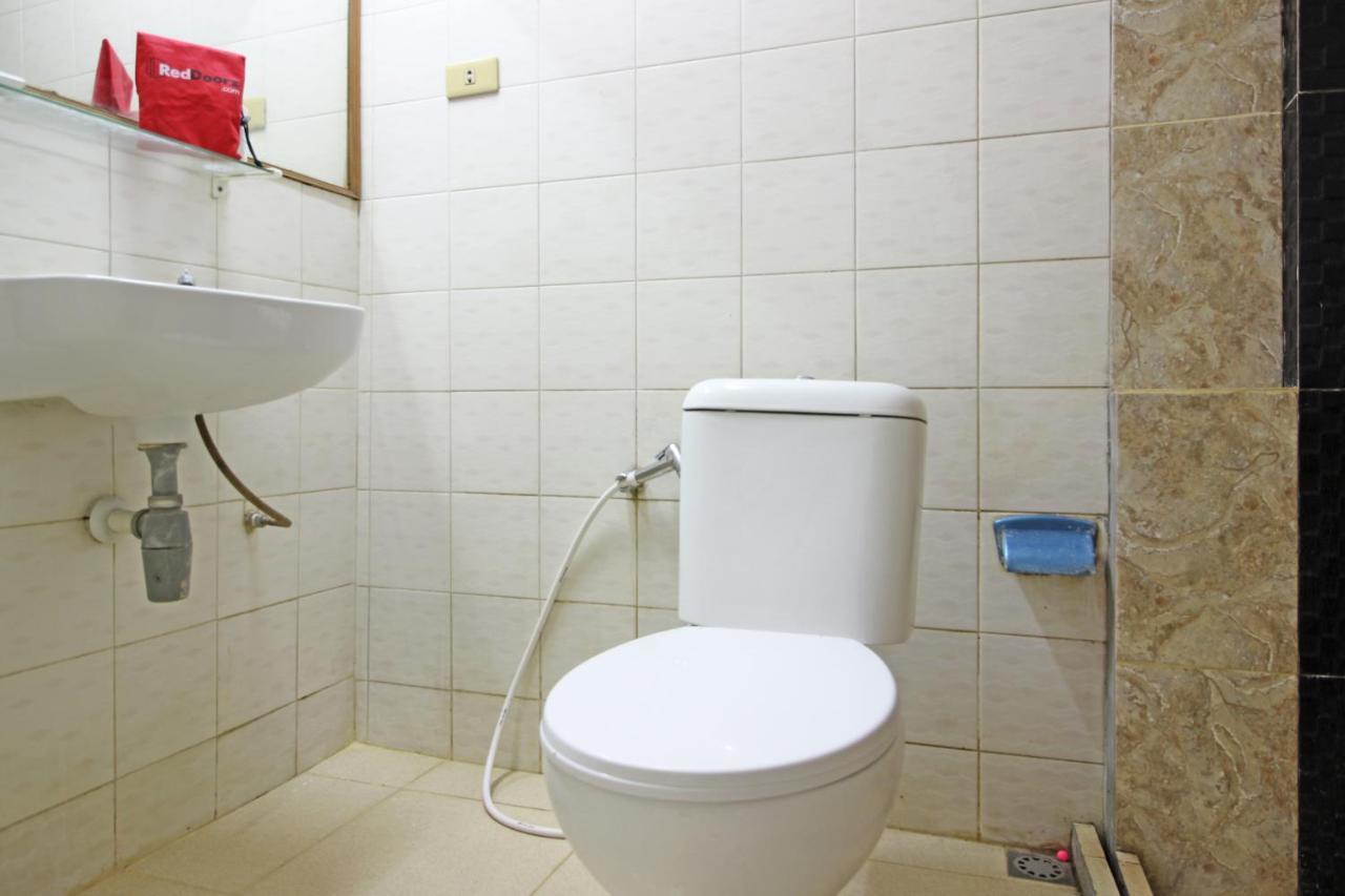 Reddoorz Near Malioboro Tugu Station Jogja Hotel Джокякарта Екстериор снимка