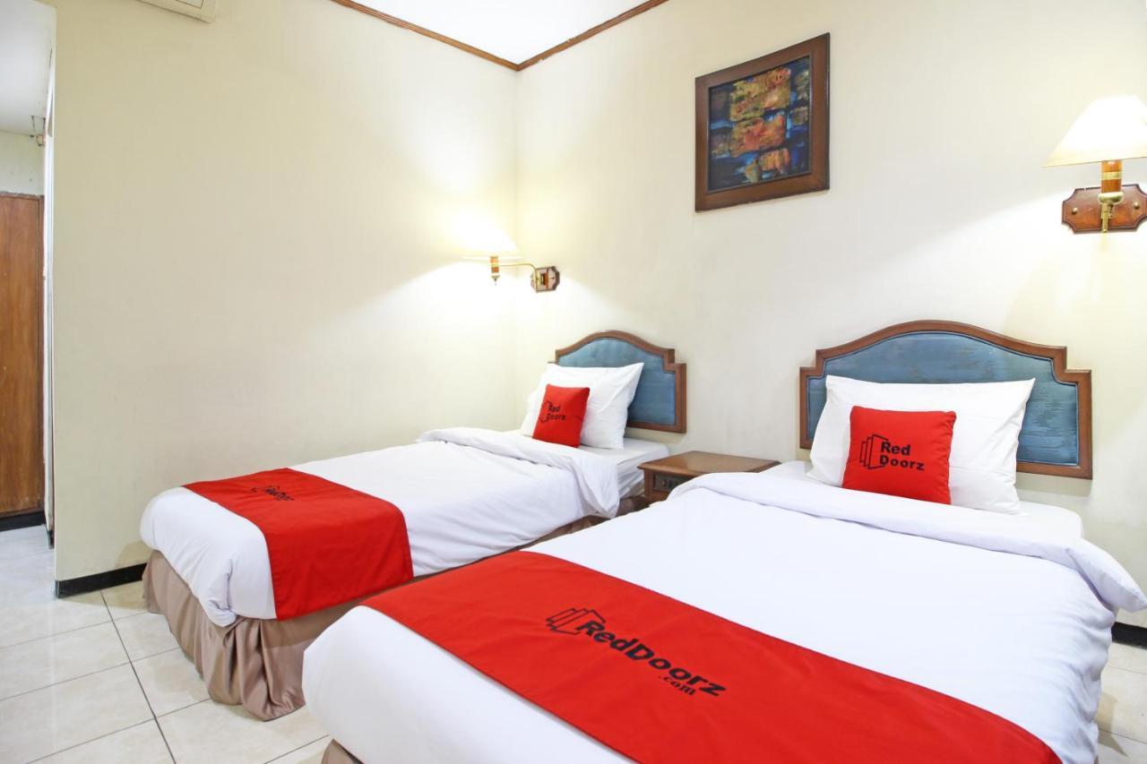 Reddoorz Near Malioboro Tugu Station Jogja Hotel Джокякарта Екстериор снимка